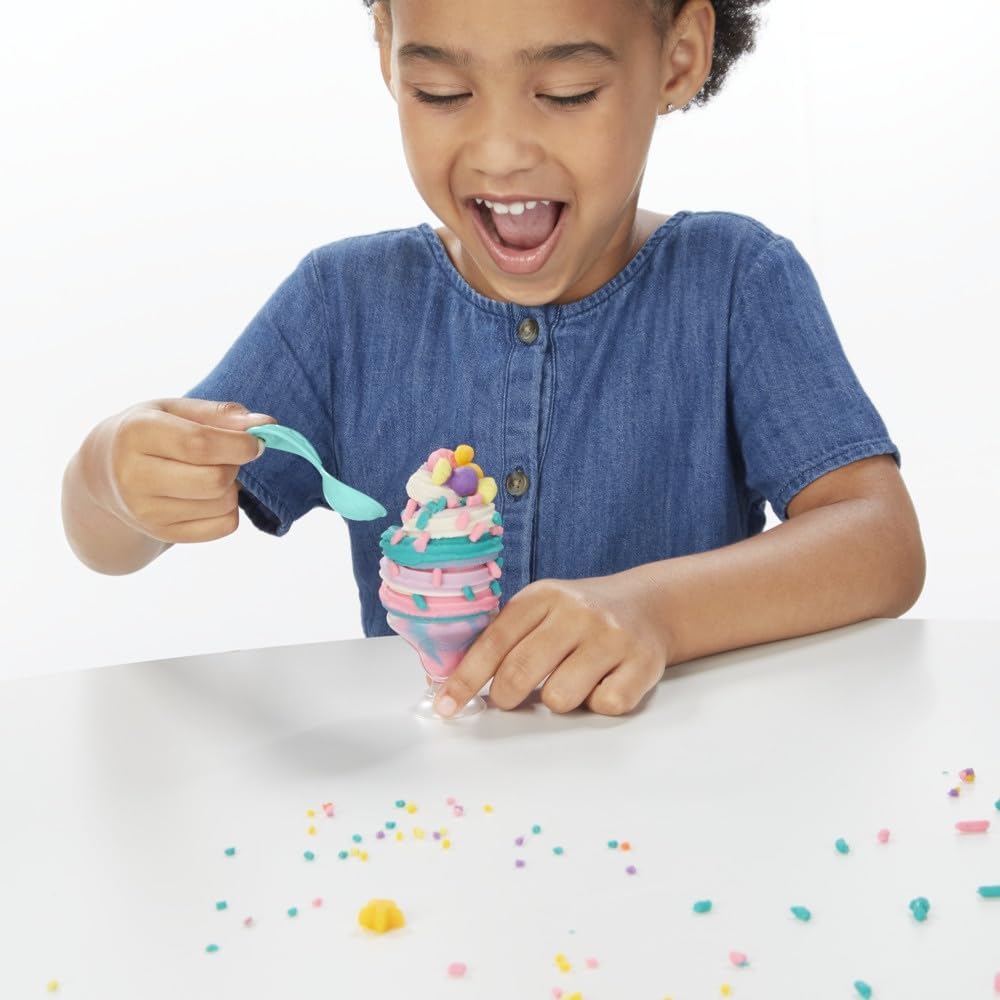 PLAY DOH MAGICAL FROZEN TREATS PLAYSET