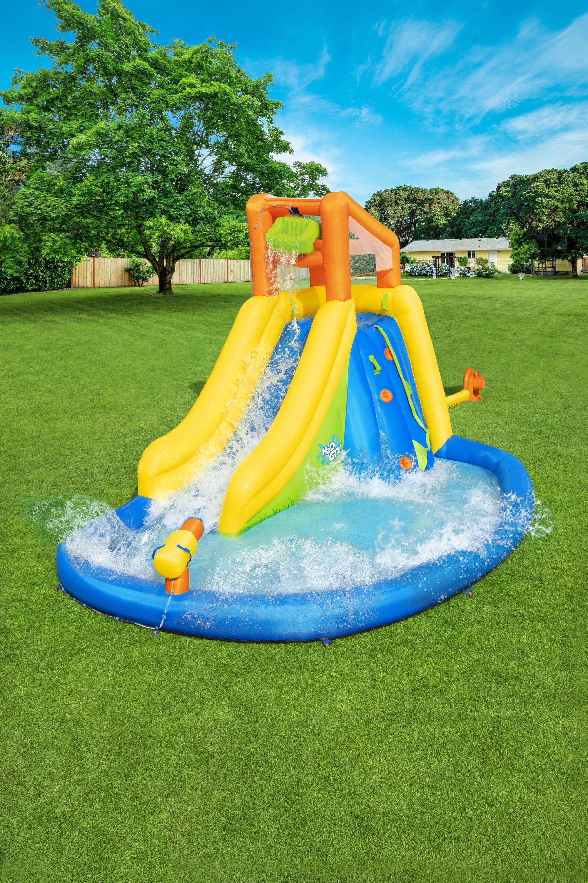 14'3" X 9'5" X 8'9"/4.35M X 2.86M X 2.67M MOUNT SPLASHMORE MEGA WATERPARK