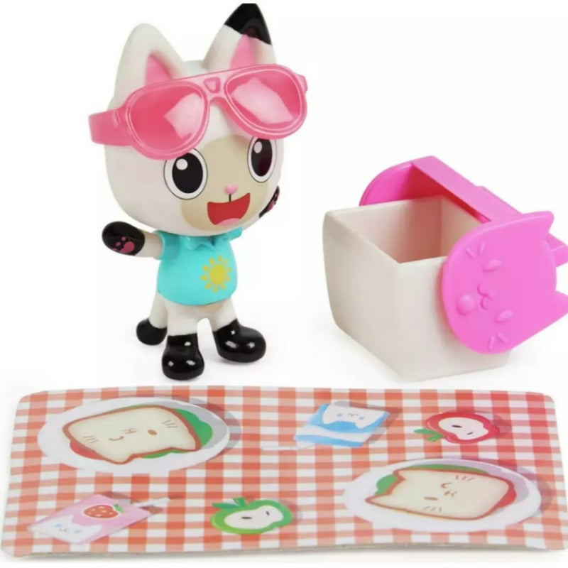 Gabby's Dollhouse Carlita & Pandy Paws Picnic Vehicle
