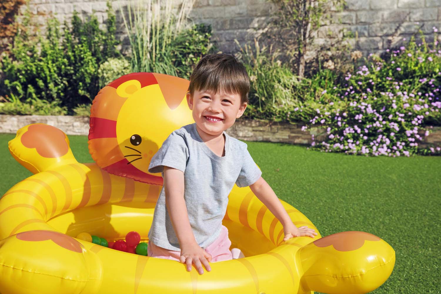 Bestway® Up, In & Over™  44" x 39" x 24"/1.11m x 98cm x 61.5cm Lion Ball Pit