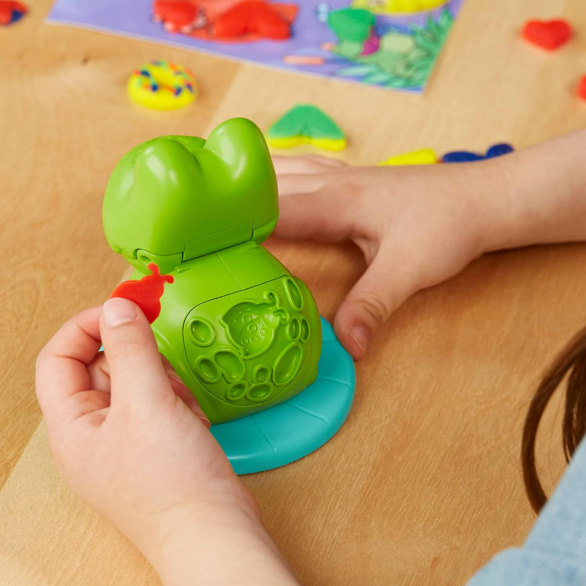 PLAY DOH FROG N COLORS STARTER SET