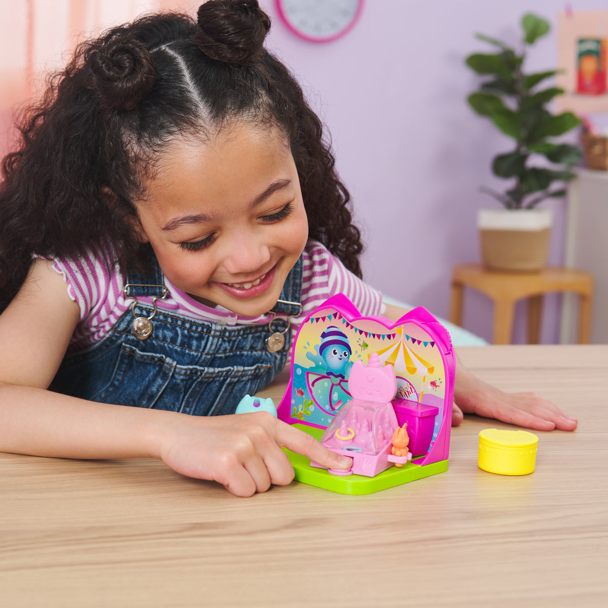 Gabby's Dollhouse Deluxe Room Set -1Pc Random