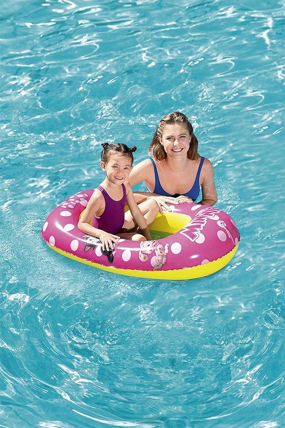 Minnie  44" x 28"/1.12m x 71cm Minnie Beach Boat