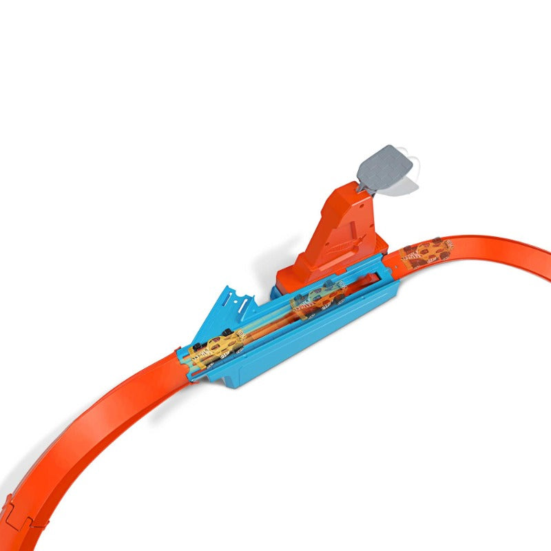 Hot Wheels Track Building Game with Racing Car Circular Path