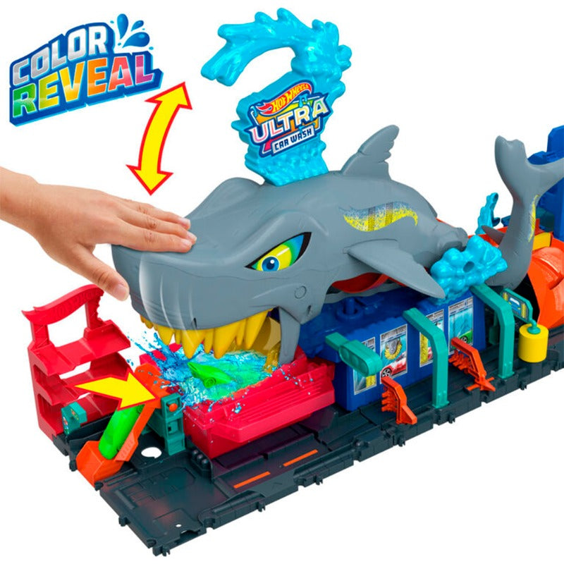Hot Wheels Ultra Shark City Car Wash Game with Color Reveal Game