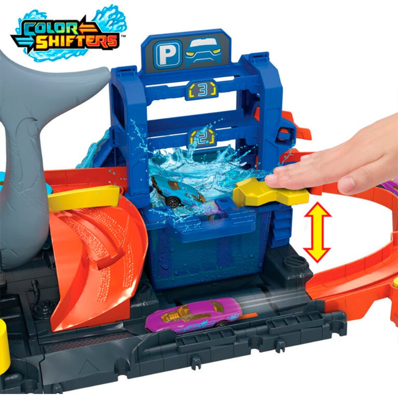 Hot Wheels Ultra Shark City Car Wash Game with Color Reveal Game