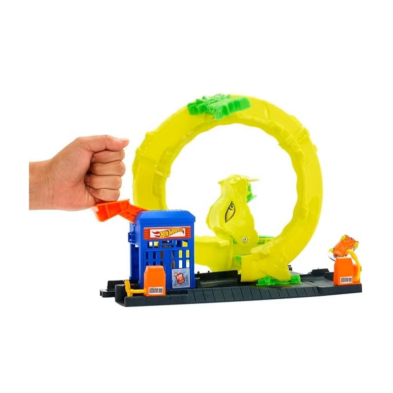 Hot Wheels City Nemesis Snake Strike Attack