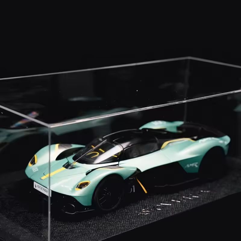 RW Diecast 1:18 Aston Martin