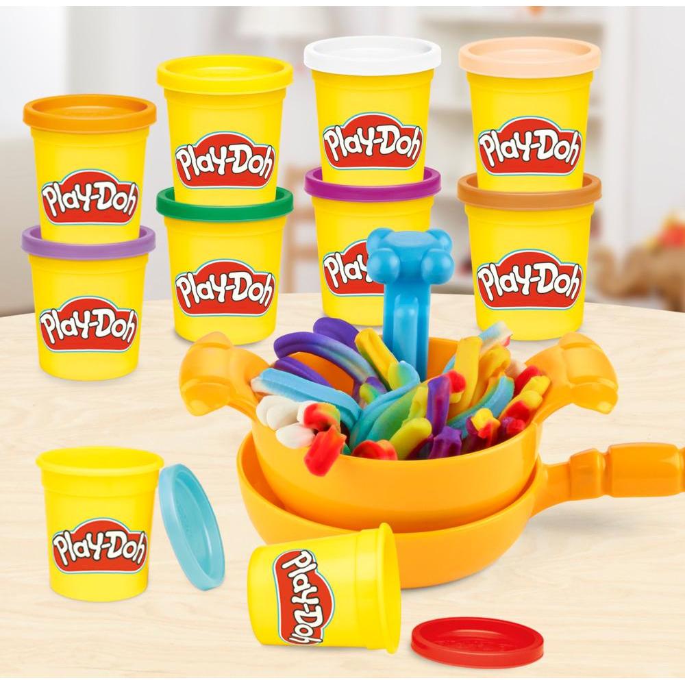Play-Doh Pasta Dinner Kitchen Playset with 35+ Accessories