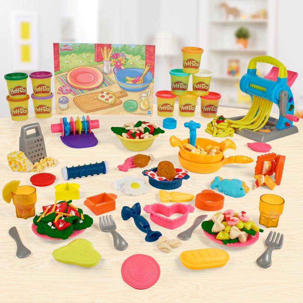 Play-Doh Pasta Dinner Kitchen Playset with 35+ Accessories