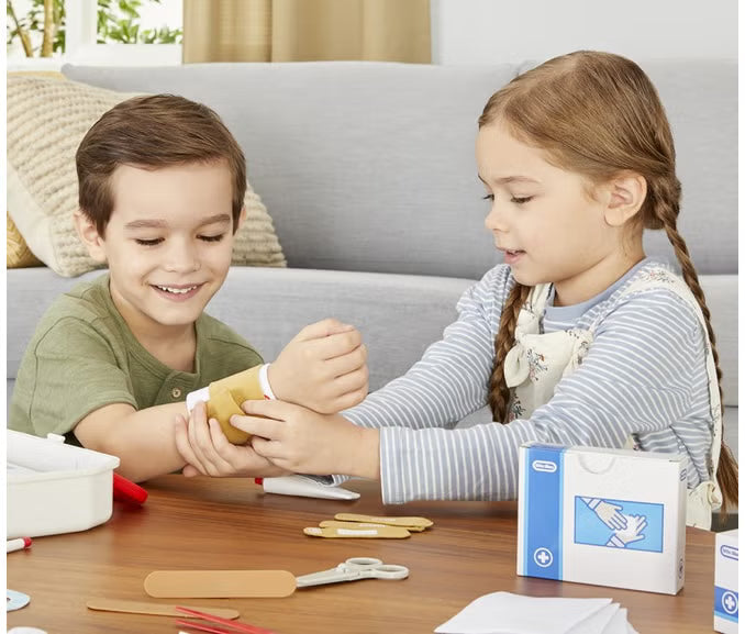 LITTLE TIKES FIRST AID KIT